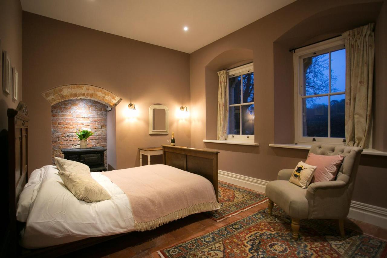 Wild Garlic Stays, Mumbles Newton  Exterior photo